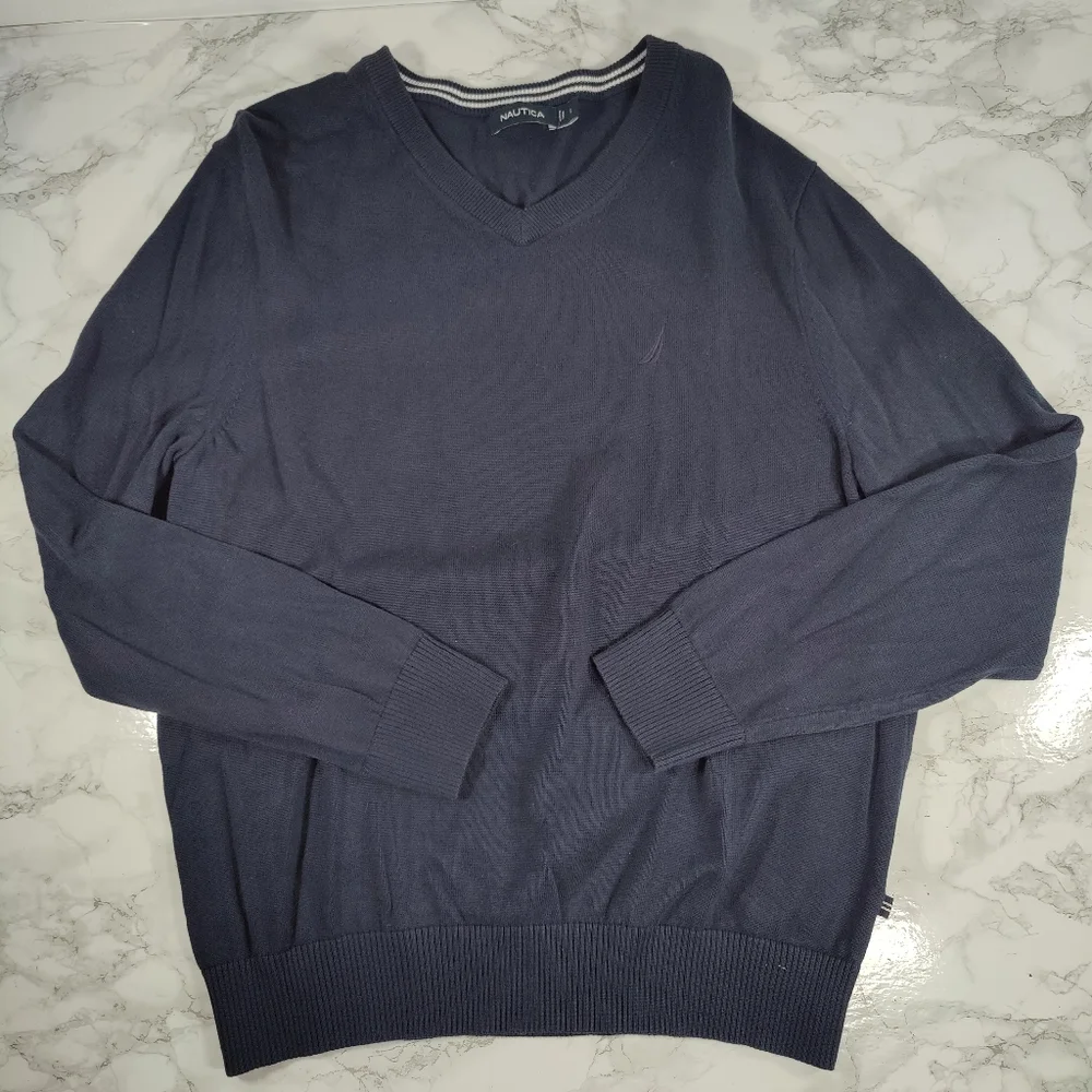 Nautica Navy V Neck Sweater Size Large - Picture 1 of 5